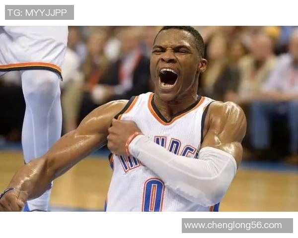 威少为小球迷签名球衣 略过湖人却为雷霆火箭亲笔留名